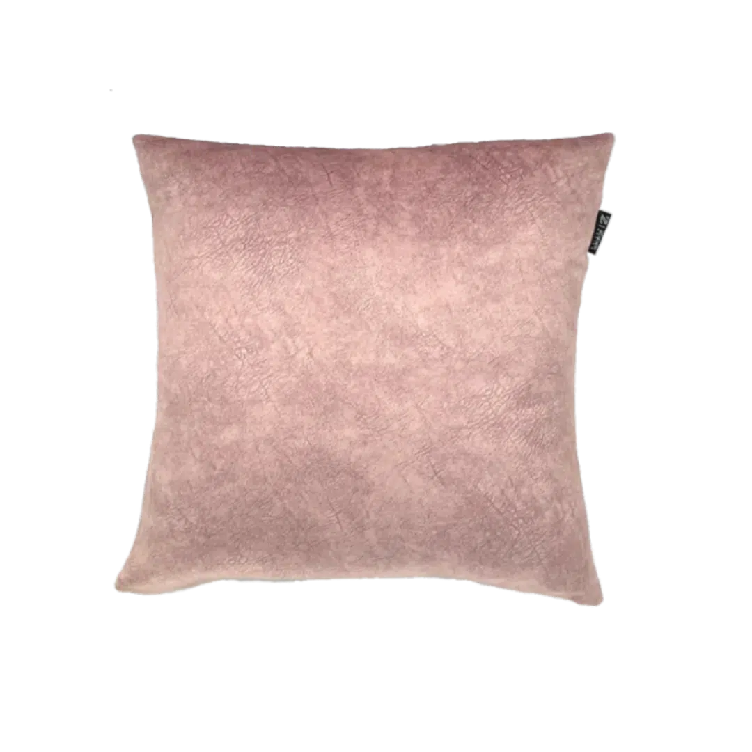 roze sierkussen met aan de ene kant roze velvet stof en de andere kant een gemêleerde interieur stof